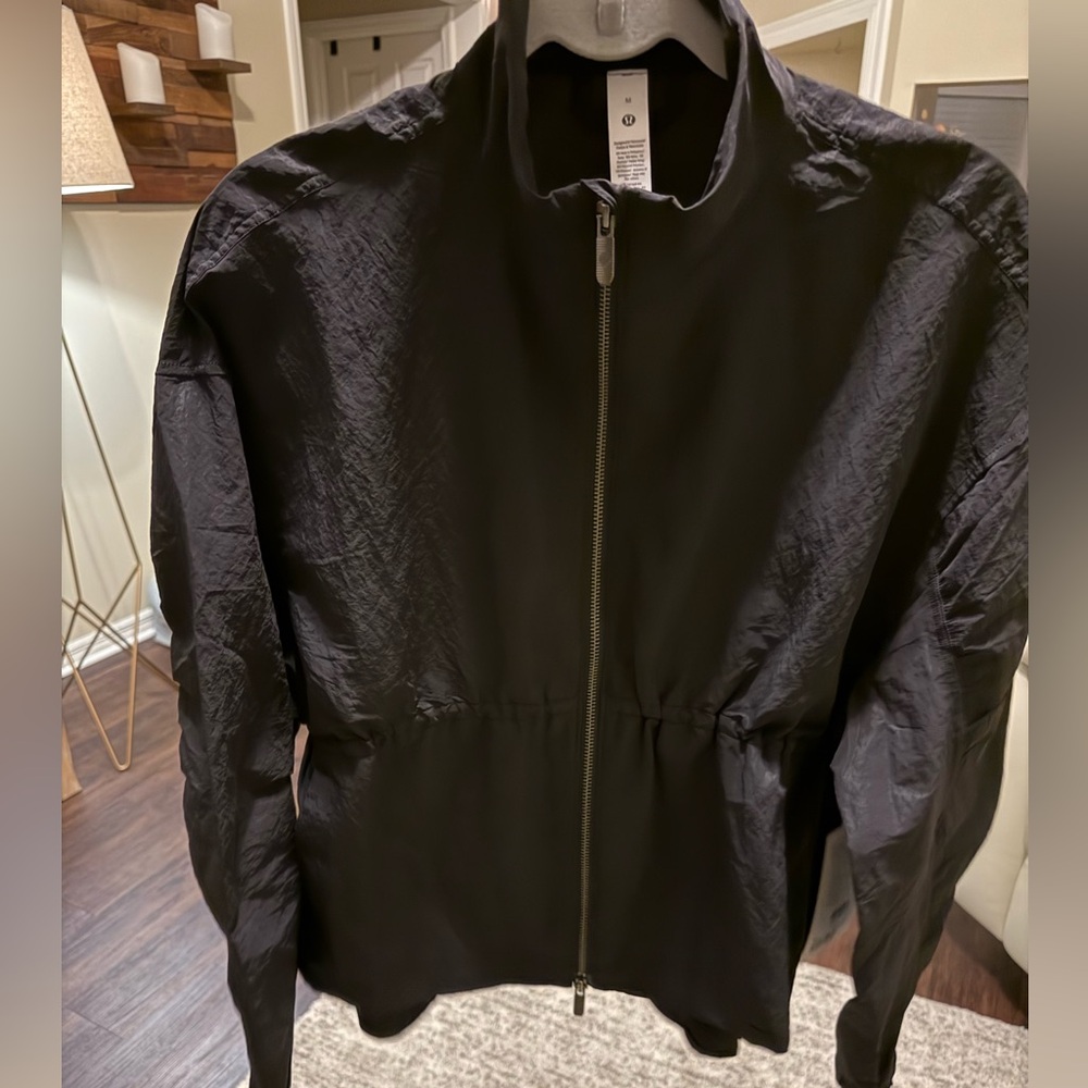 NWT💎Lululemon Bomber Nylon Cinchable Black Waterproof Jacket Medium Retail $148 - Picture 2 of 9